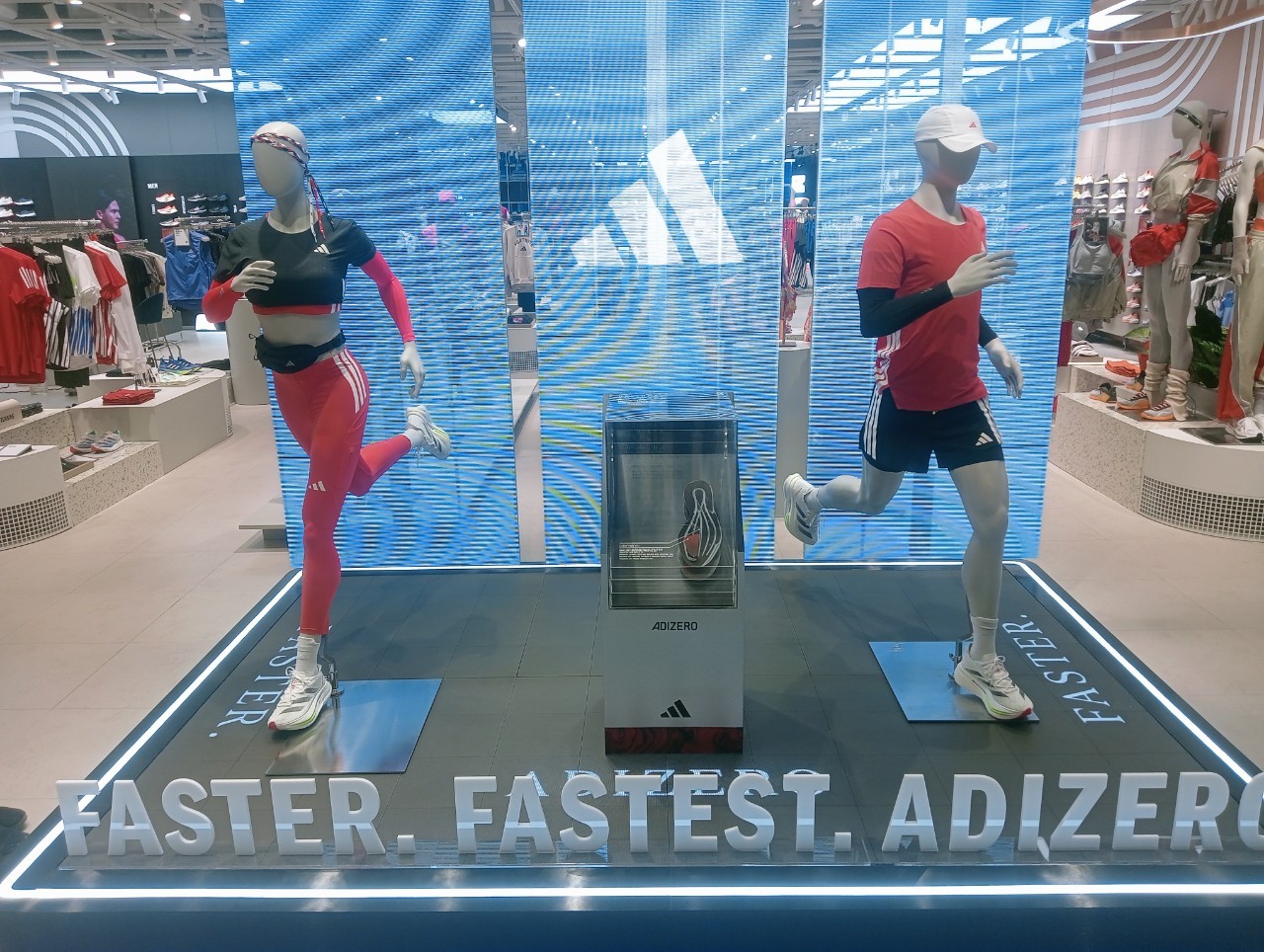 ADIDAS SHOP @ MEGA BANGNA,SAMUT PRAKAN