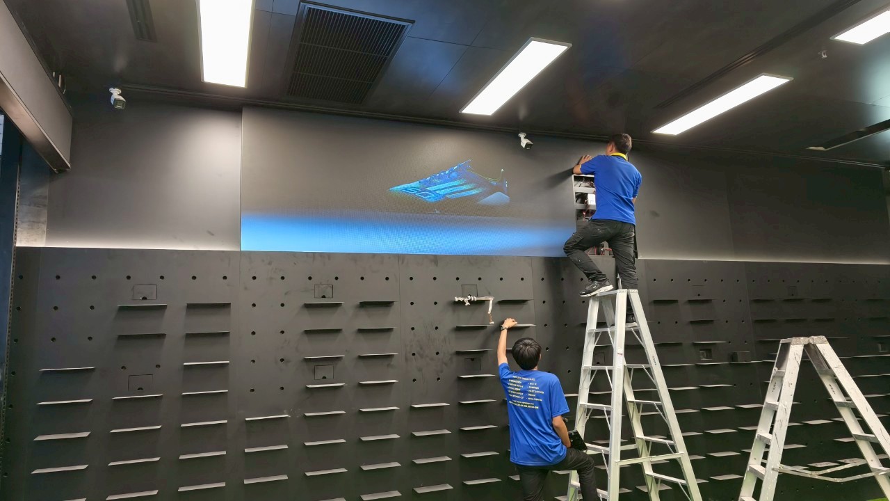 ADIDAS ARI @ CENTRAL KHONKAEN,KHONKAEN