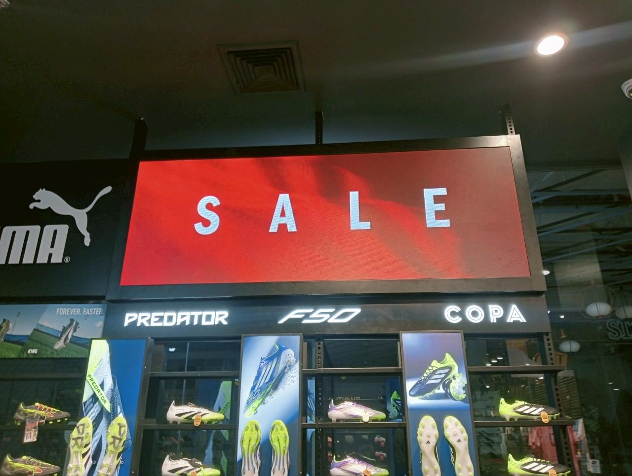 ADIDAS ARI @ THE MALL NGAMWONGWAN